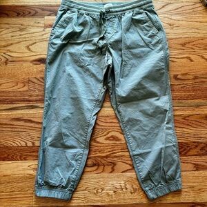 L.L. Bean Women's Olive Green Jogger Pants - Medium - Petite
